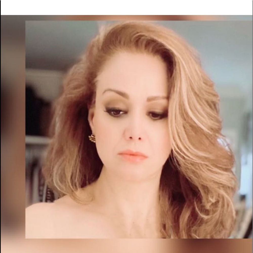 Meet your Posher, Isabel